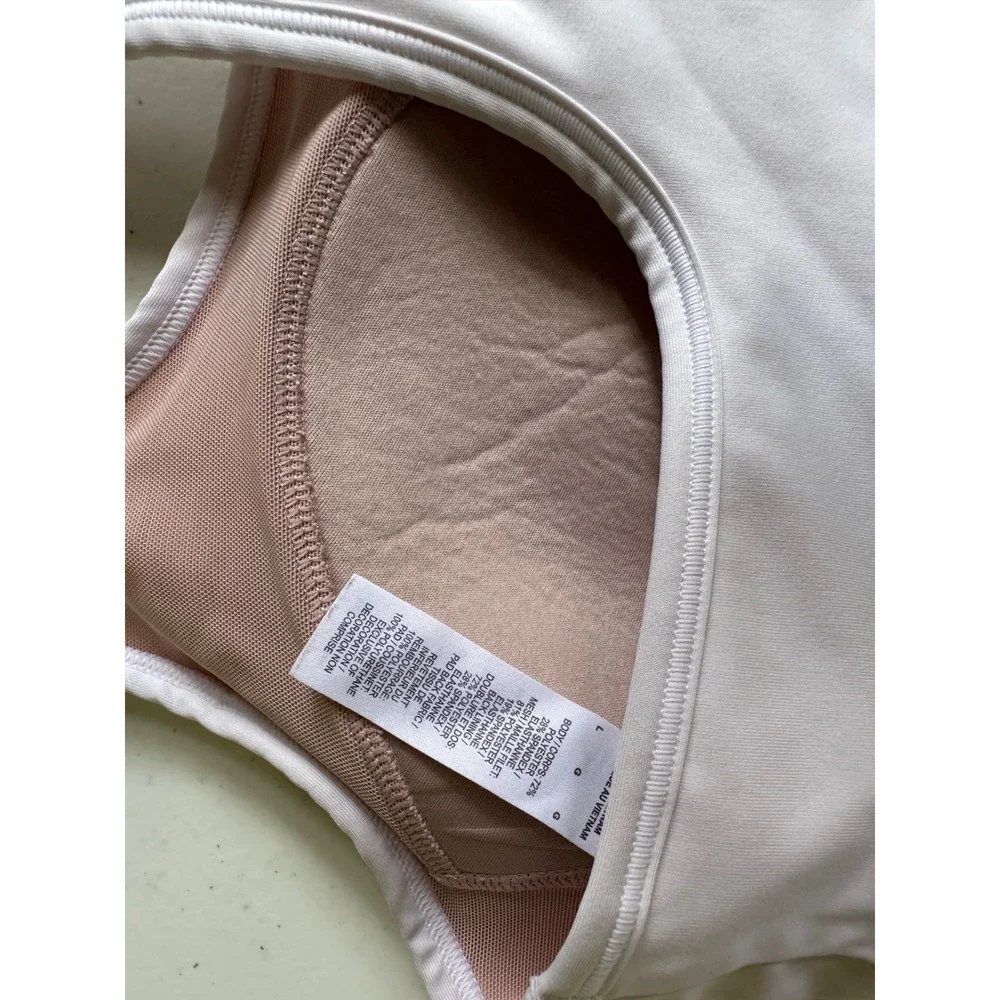 Nike‎ Womens Swoosh Medium Support Racerback Sports Bra White Large BV3643-100